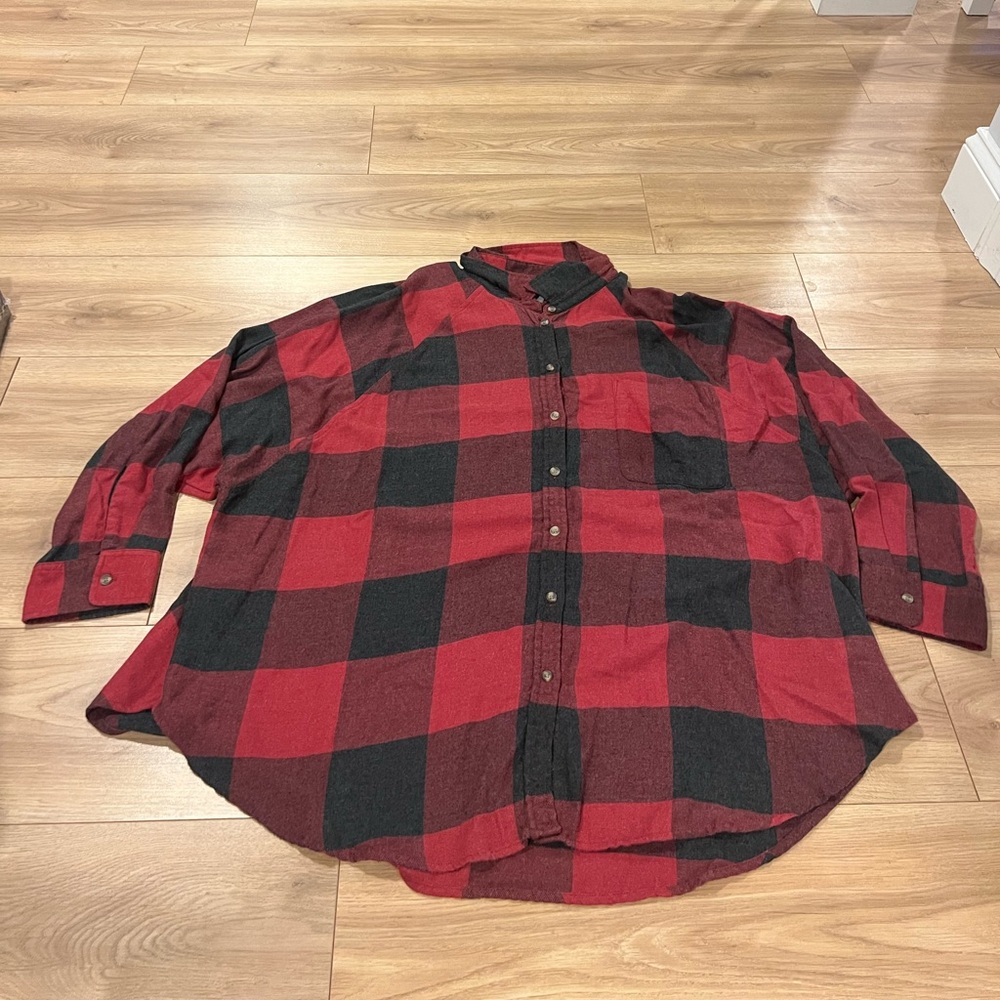 American Eagle Outfitters Red and Black Buffalo Plaid Button-Down Shirt